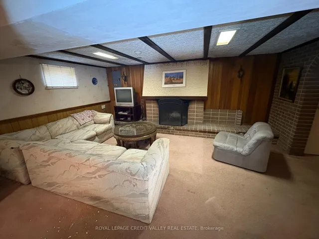 Additional image 18 of 35 Elmvale Cres