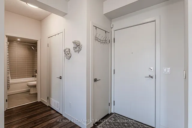 Additional image 3 of 2093 Fairview St Unit 809