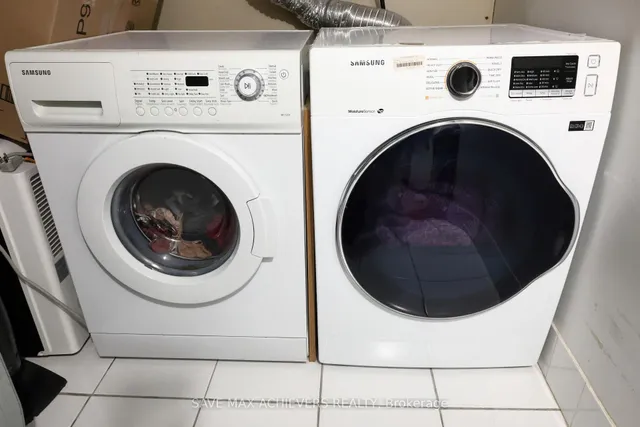 Additional image 43 of 1820 Dundas St