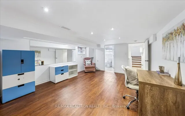 Additional image 43 of 17 Ranleigh Ave