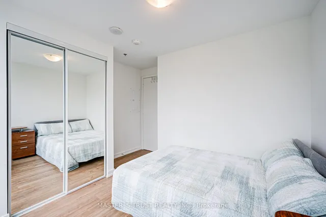 Additional image 21 of 203 College St Unit 1007