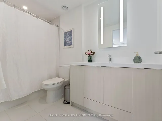 Additional image 35 of 30 Inn On The Park Dr Unit 221