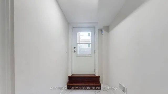Additional image 32 of 1040 Ossington Ave