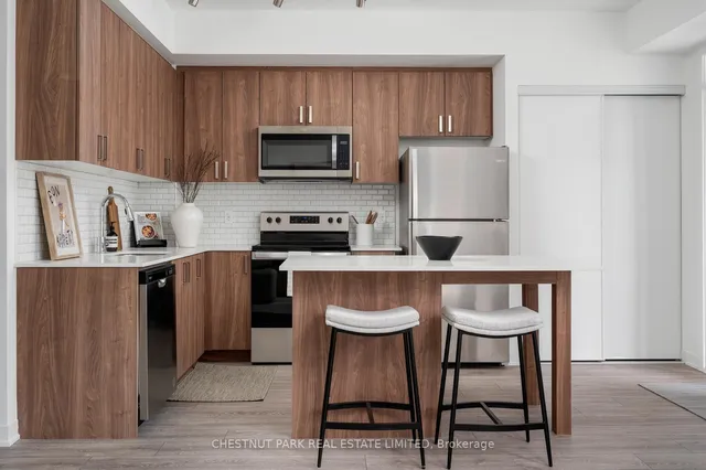 Additional image 6 of 4045 Hickory Dr Unit 9