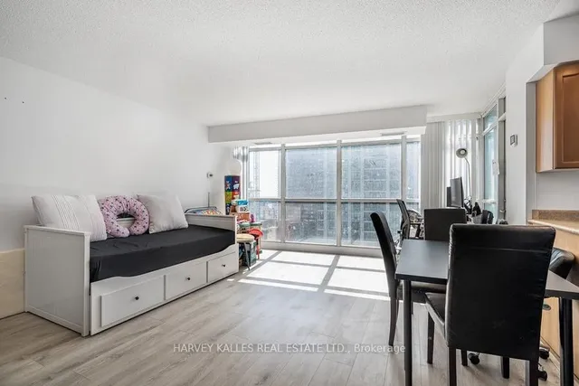 Additional image 7 of 18 Yonge St Unit 2012