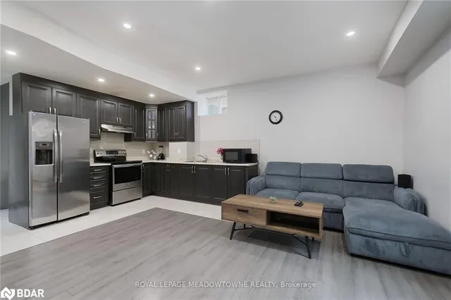 Additional image 38 of 42 Ferdinand Dr