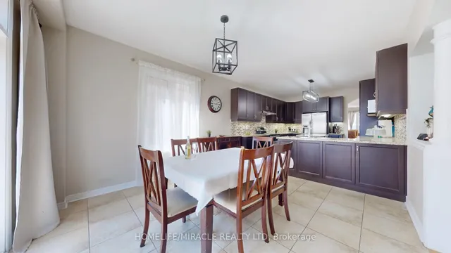 Additional image 16 of 33 Garryoaks Dr