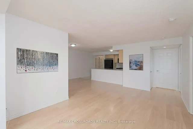 Additional image 9 of 5233 Dundas St Unit 528