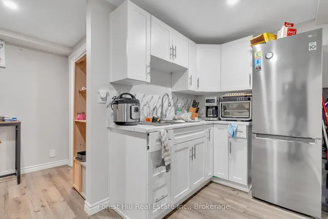 Additional image 24 of 35 Shaftsbury Dr