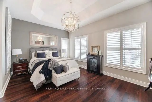 Additional image 24 of 17 Platform Cres