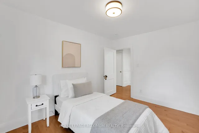 Additional image 24 of 30 Dixon Ave