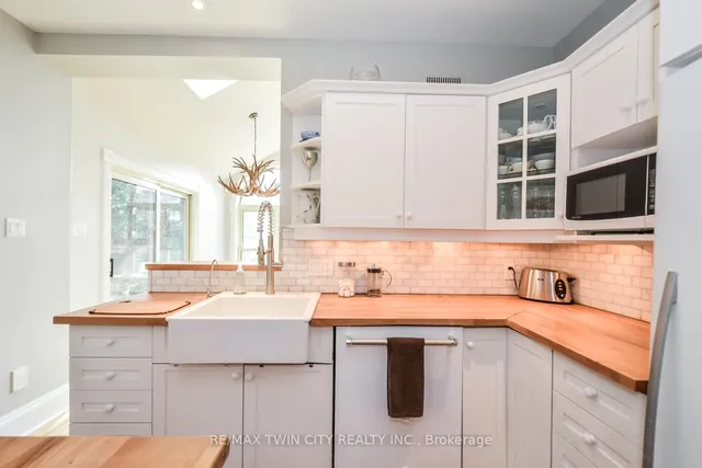 Additional image 15 of 19 Roland St