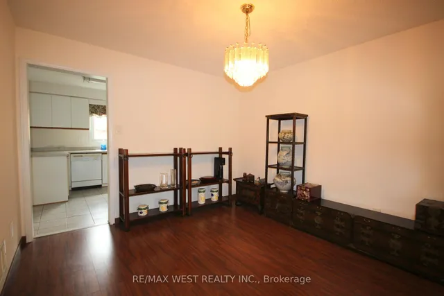 Additional image 13 of 73 Hullrick Dr