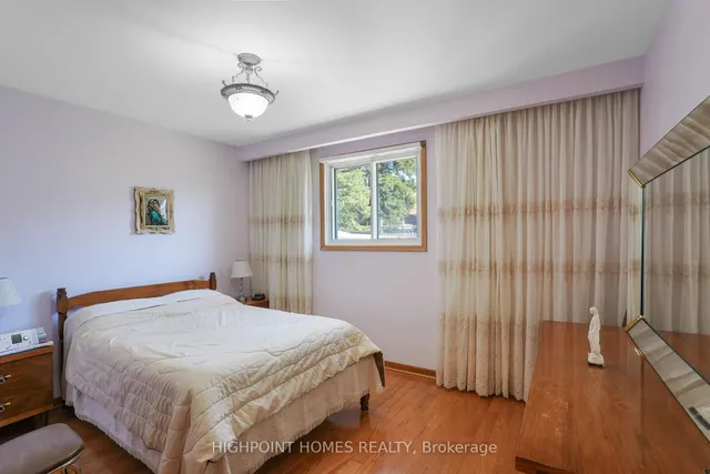 Additional image 24 of 31 Scarden Ave