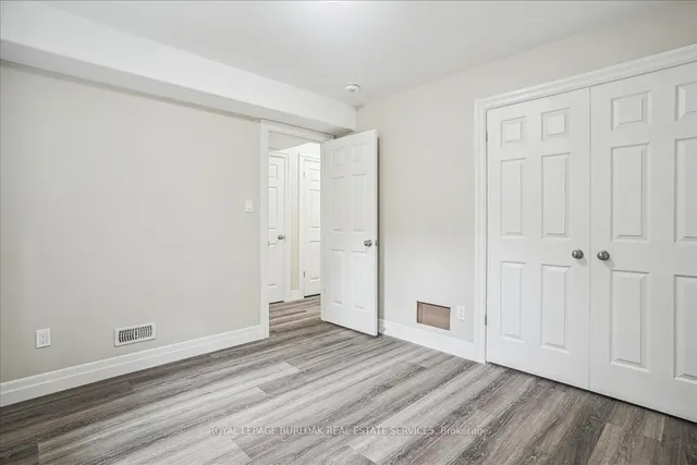 Additional image 12 of 38 Viewpoint Ave