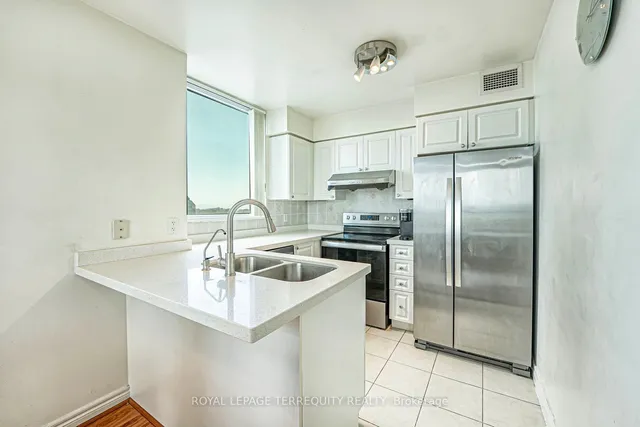 Additional image 18 of 23 Hollywood Ave Unit 3308