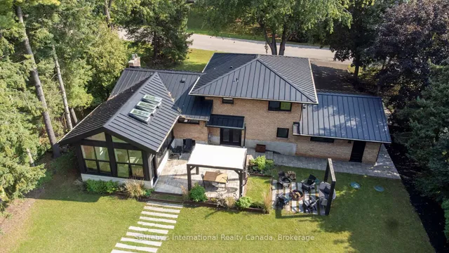 Additional image 34 of 3 Forest Ave