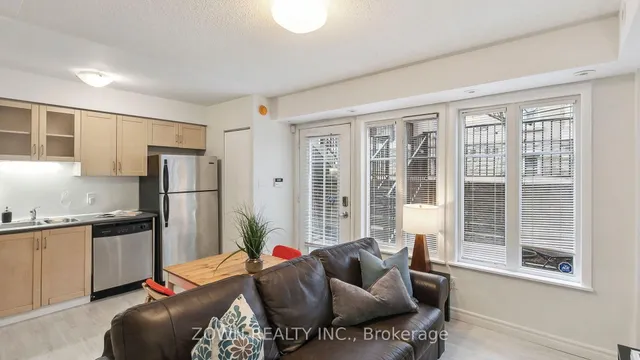 Additional image 31 of 54 East Liberty St Unit 1044