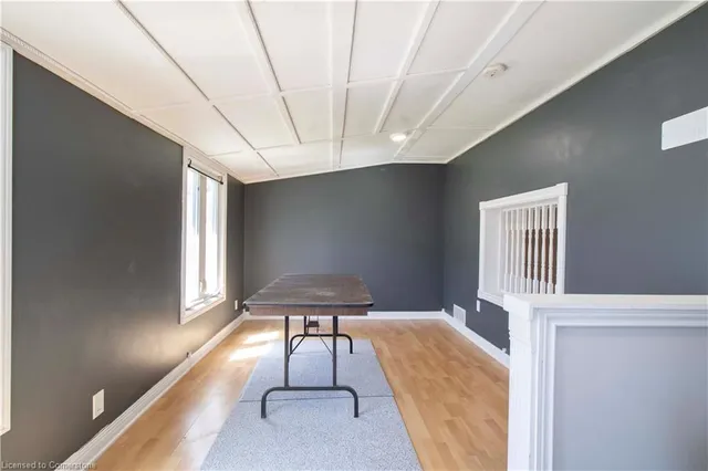 Additional image 34 of 187 Clover Pl