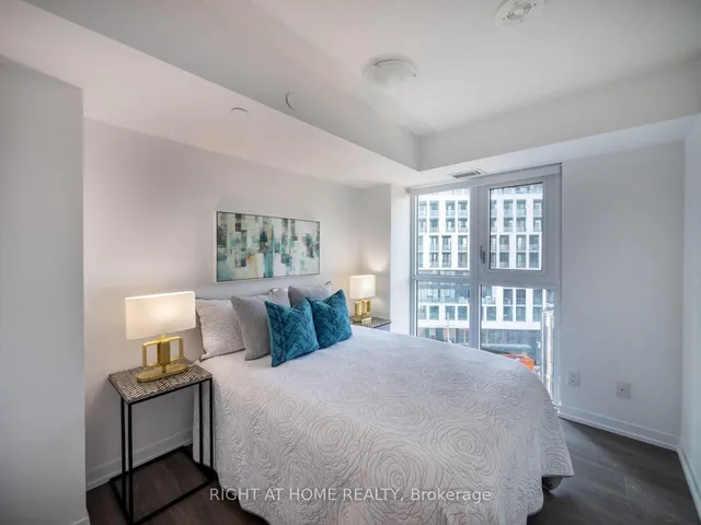 Additional image 18 of 219 Dundas St Unit 707