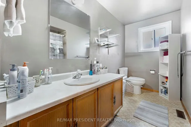 Additional image 15 of 3952 Longo Circ