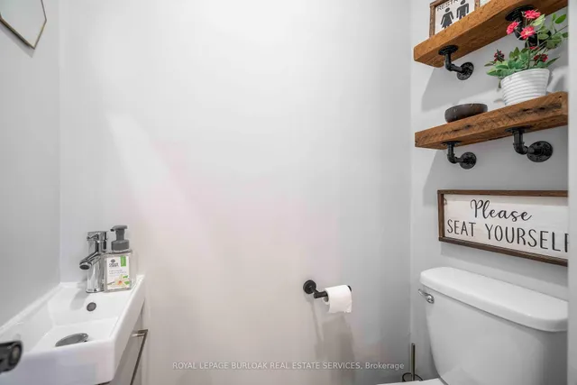 Additional image 13 of 8 Banff Dr