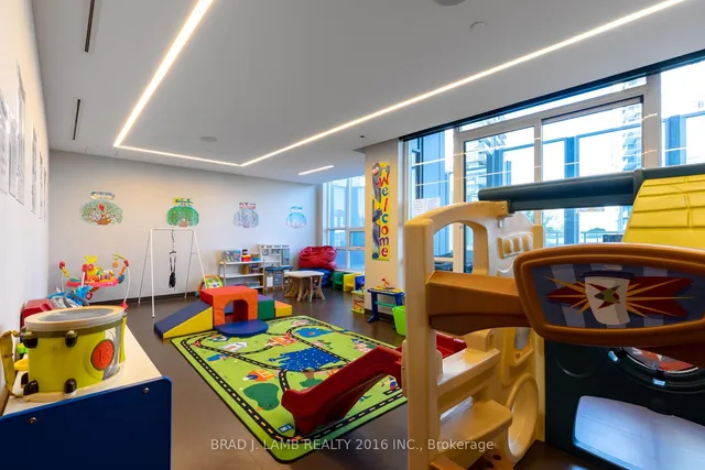 Additional image 27 of 36 Park Lawn Rd Unit 4403