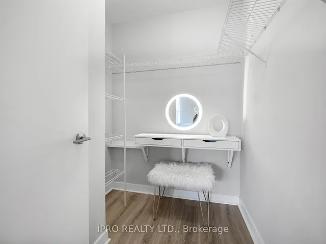 Additional image 33 of 1169 Queen St Unit 206