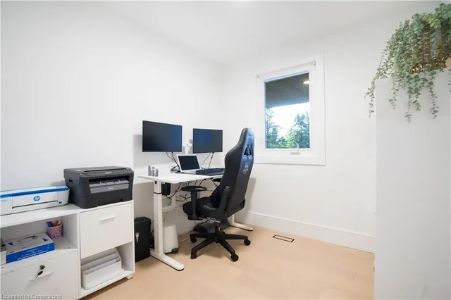 Additional image 22 of 2260 Britannia Rd