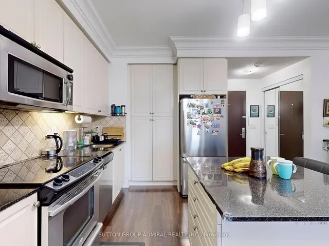 Additional image 13 of 70 Roehampton Ave Unit 1916