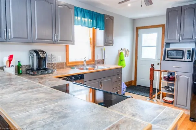 Additional image 11 of 46 2 Ave