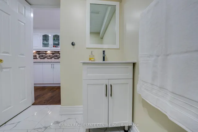 Additional image 28 of 27 Coates Dr