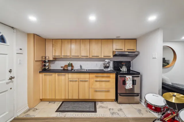 Additional image 28 of 20 Alma Ave