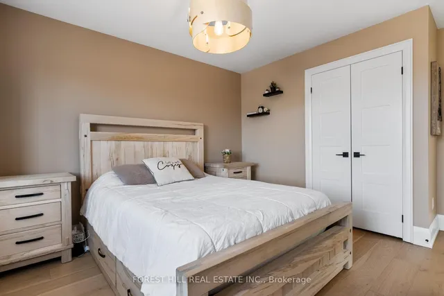 Additional image 23 of 32 Algoma St