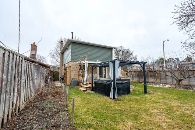 Additional image 34 of 773 Laurier Ave