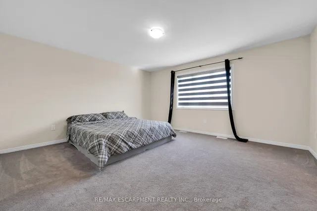 Additional image 28 of 12 Midhurst Hts