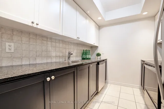 Additional image 10 of 5233 Dundas St Unit 1829