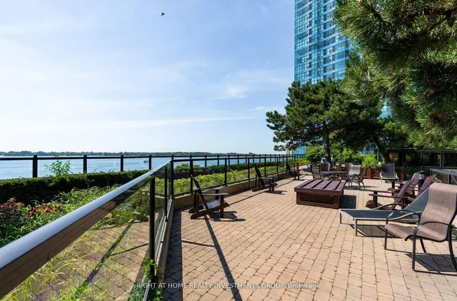 Additional image 29 of 65 Harbour Sq Unit 1910