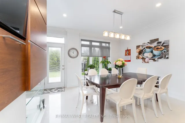 Additional image 13 of 1152 Glengrove Ave