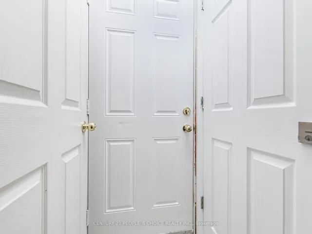 Additional image 42 of 74 Crystalview Cres