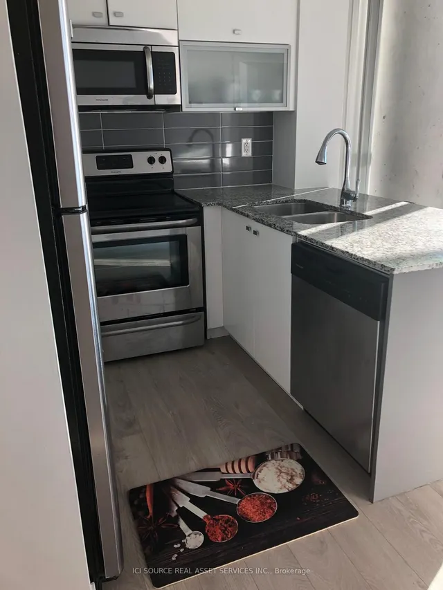 Additional image 8 of 150 East Liberty St Unit 2105