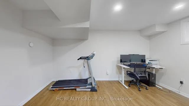 Additional image 30 of 1580 Lancaster Dr Unit 28