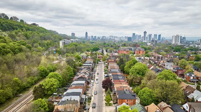 Additional image 49 of 17 Cumberland Ave