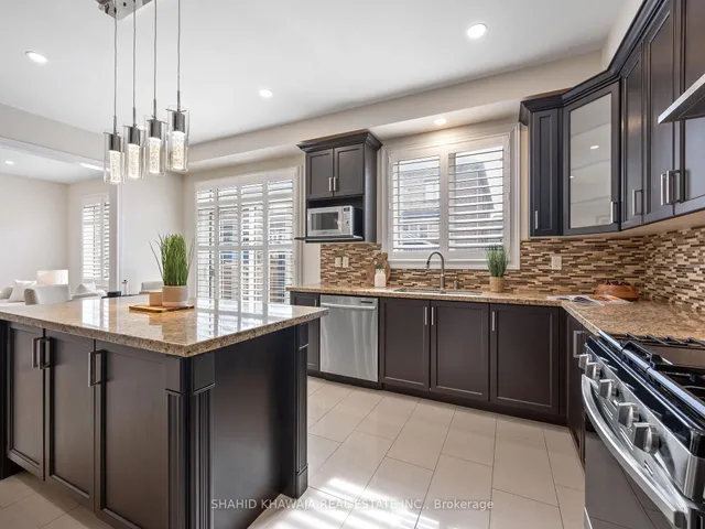 Additional image 18 of 27 Lampman Cres