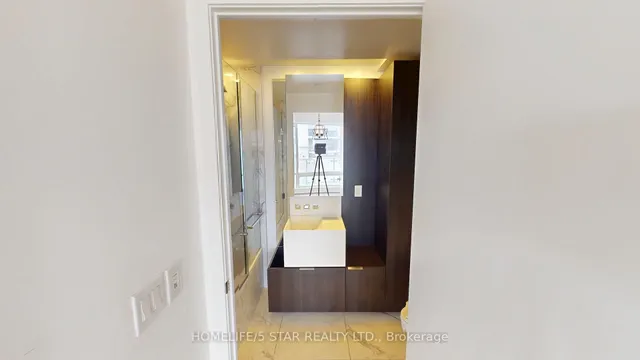 Additional image 15 of 1 BLOOR St Unit 4407