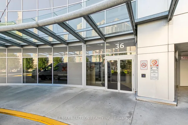 Additional image 23 of 36 Lee Centre Dr Unit 915