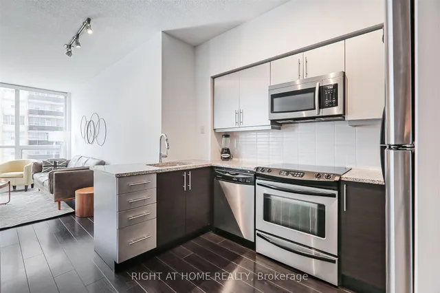 Additional image 6 of 83 Redpath Ave Unit 908