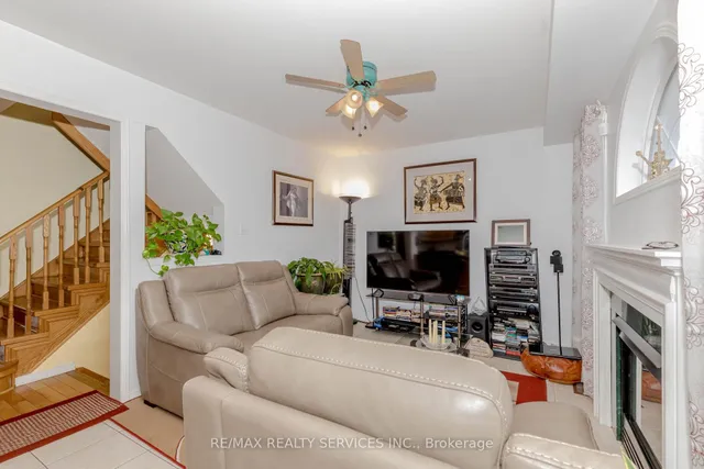 Additional image 13 of 66 Viceroy Cres