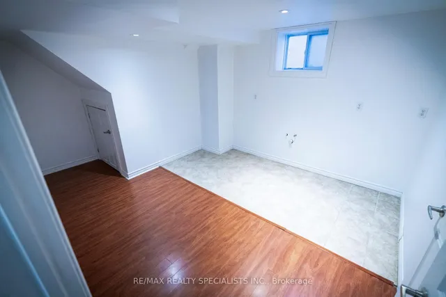 Additional image 35 of 11 Foxmere Rd