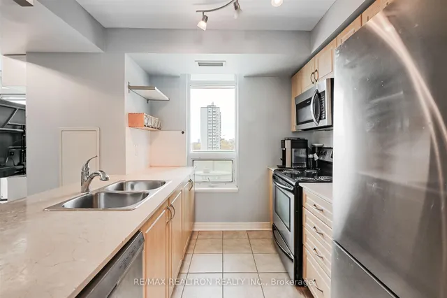 Additional image 11 of 212 Eglinton Ave Unit 803